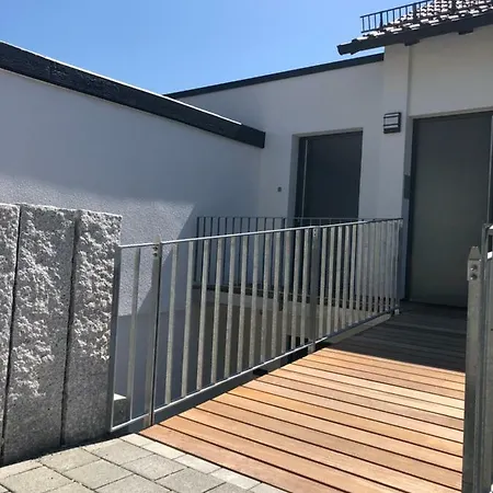 Apartament Moderne Mit Bergsicht Friedrichshafen